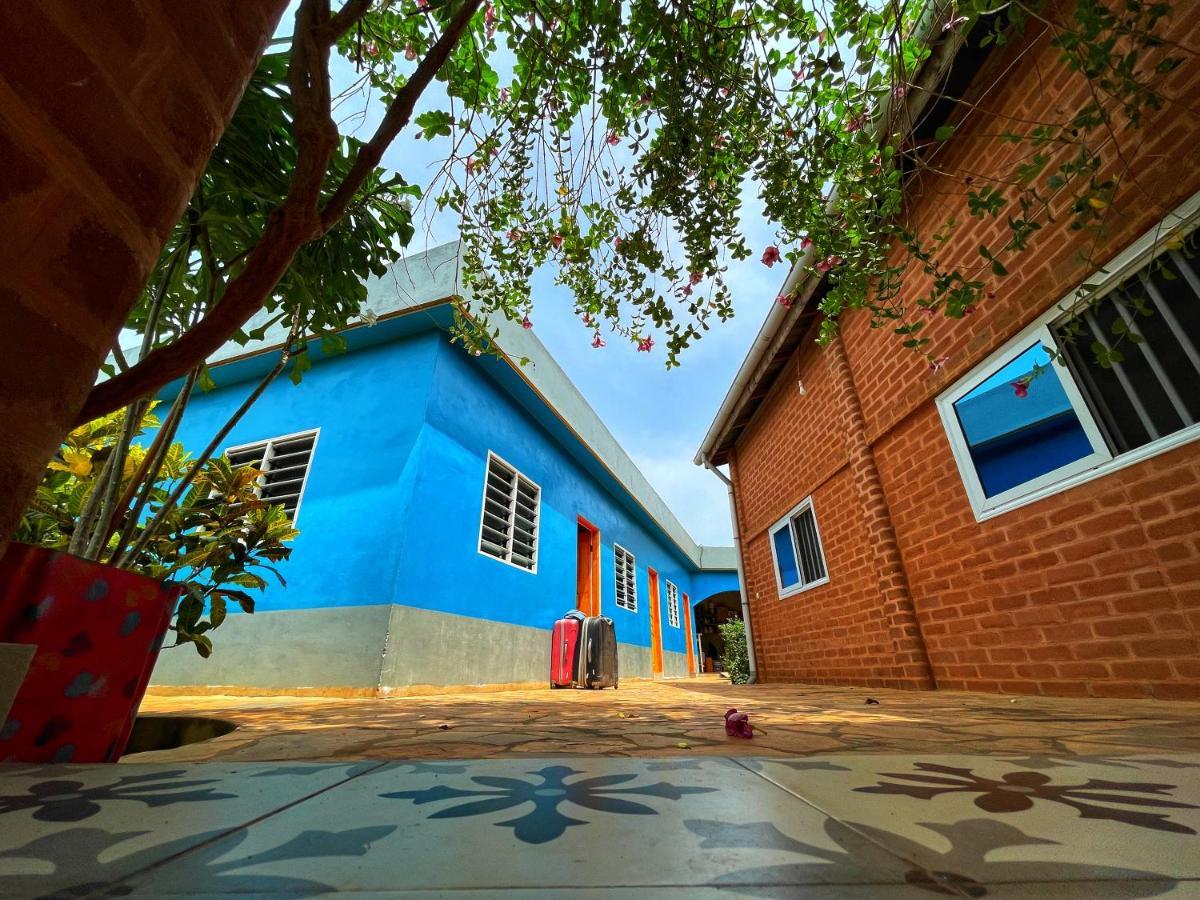 Maison Charlotte Forever Chambre d'hôtes chez un couple belgo togolais Lomé Extérieur photo